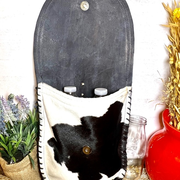 Hair on Hide Leather Saddle Bag - Picture 3 of 3